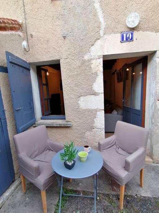 Le Blanc, Agreable Maison De Centre Ville Bagian luar foto