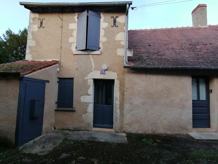Le Blanc, Agreable Maison De Centre Ville Bagian luar foto