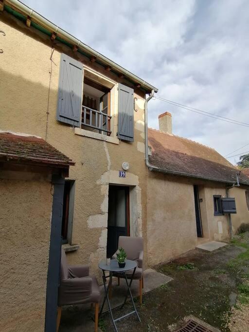 Le Blanc, Agreable Maison De Centre Ville Bagian luar foto